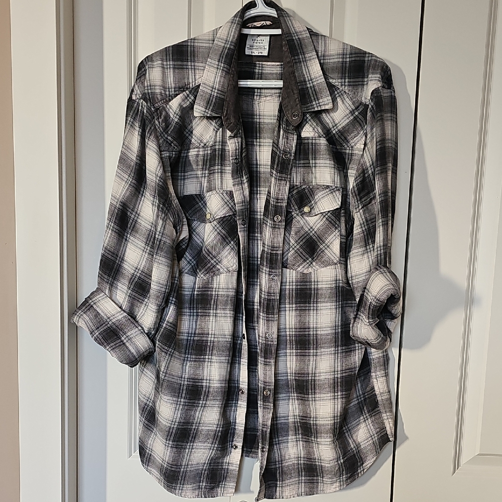 XXL Men's Blue and White Plaid dress Shirt